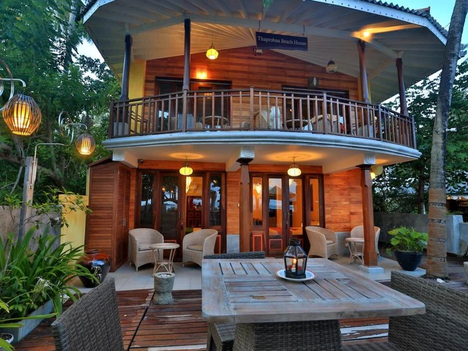 THAPROBAN BEACH HOUSE в Унаватуне, Шри-Ланка, в 50 м до моря и в 30 м от общественного ...