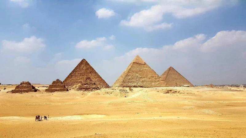 🇪🇬 Пирамиду Хефрена в Египте открыли после реставрации 🎉