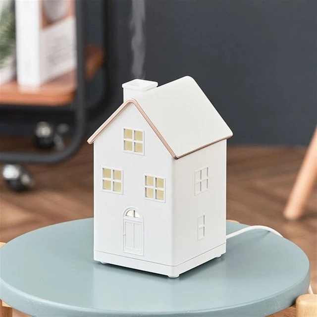 Life on Products превратила увлажнитель Mist Cottage в домик со светящимися окнами