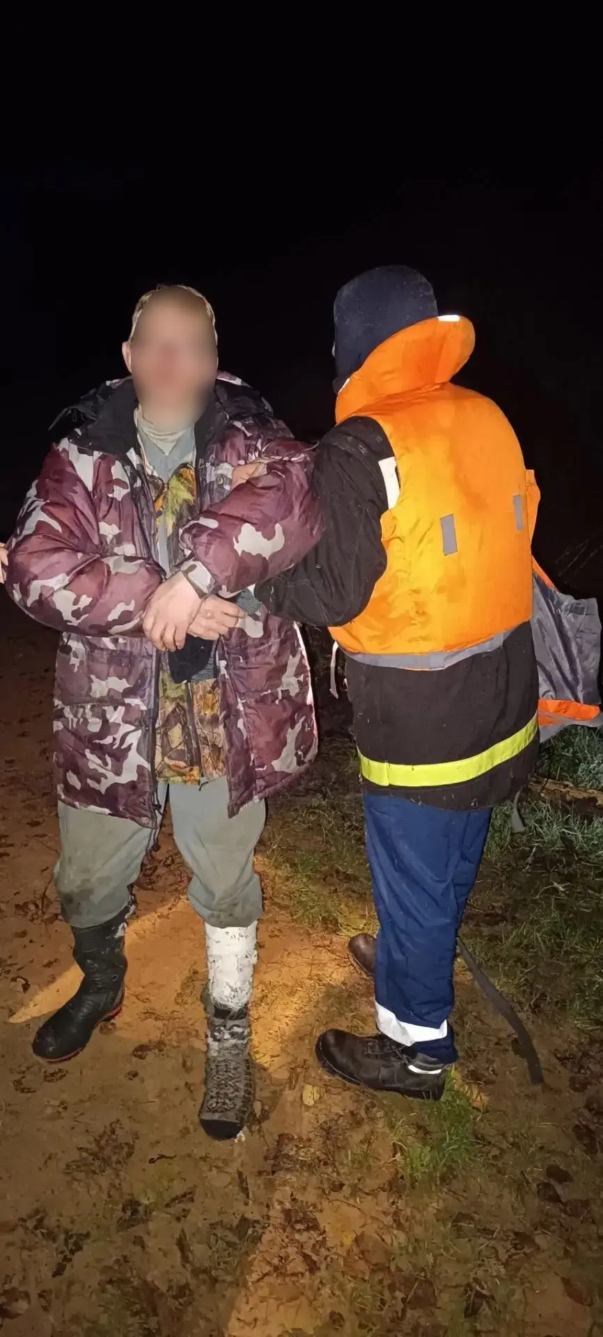 🎣🔥🥾🦶На Клязьме рыбак спалил свой сапог вместе с ногой