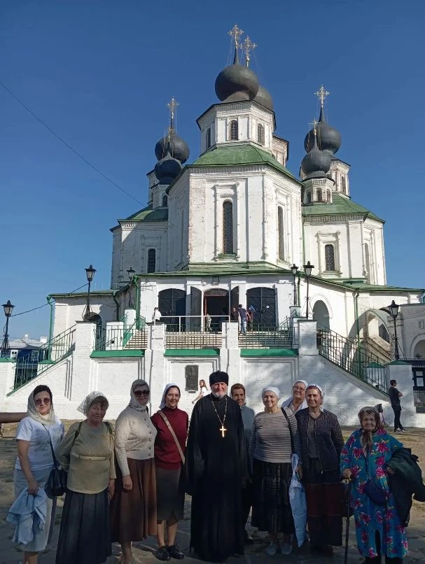 11 октября 2026 года прихожане Одигитриевского храма и учащиеся 7А класса МБОУ СОШ № 1 ...