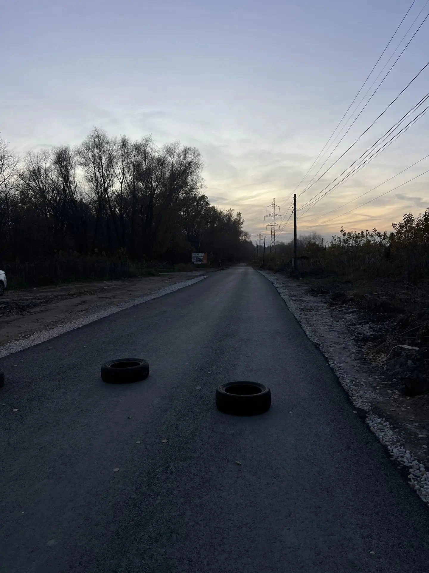 Это случилось! На Дрогобычской укладывают новый асфальт к гаражным обществам «Автомобил...