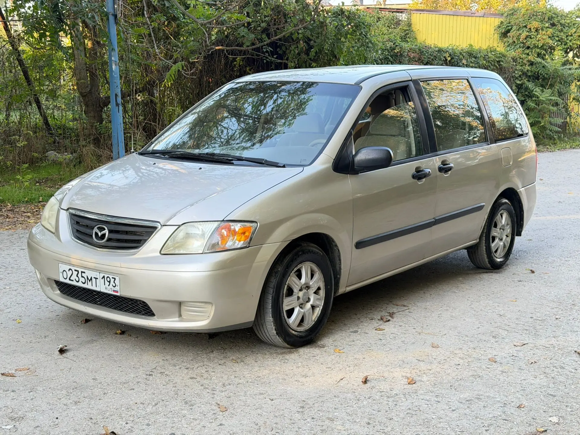 Продам Мазда MPV 2001 года мотор 2.5 работает отлично, коробка автомат листает хорошо, ...