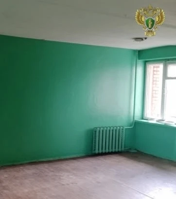 Во исполнение требования прокуратуры управляющая компания устранила локальные дефекты в...