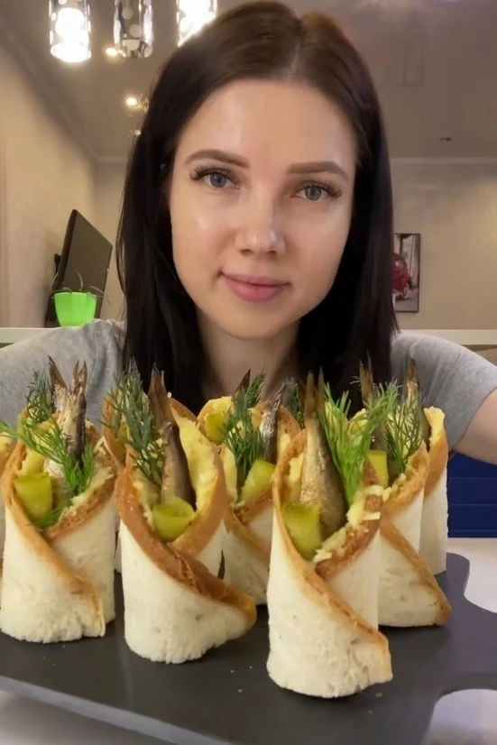 ЗАКУСКА СО ШПРОТАМИ