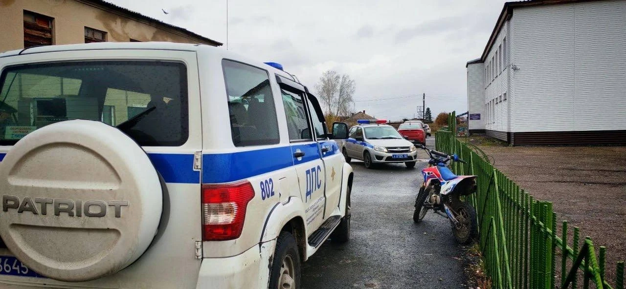 В Юрге поймали 12-летнюю девочку за рулем питбайка