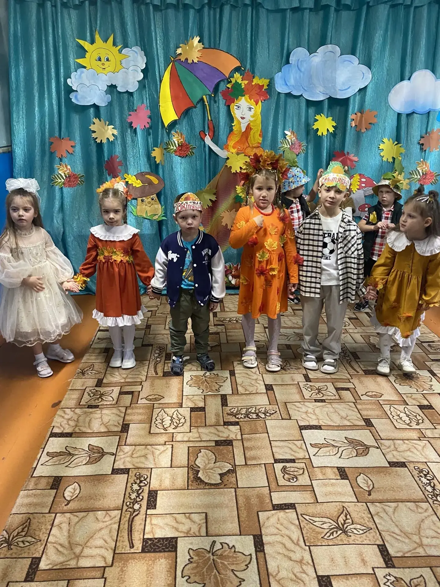 🍂Если на деревьях листья пожелтели,