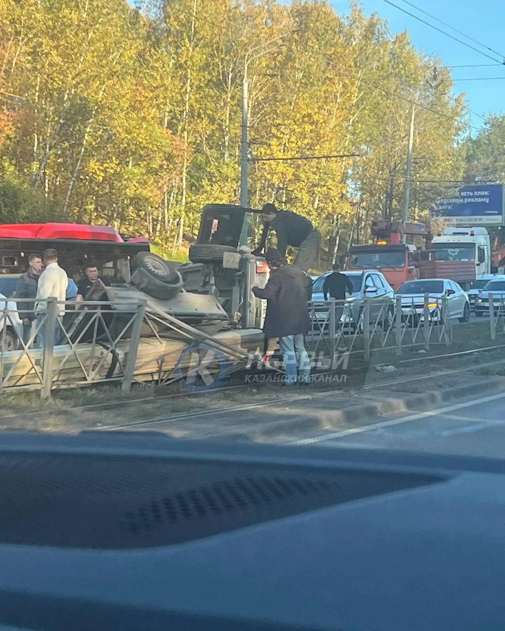⚡Легковушка опрокинулась на проспекте Ямашева