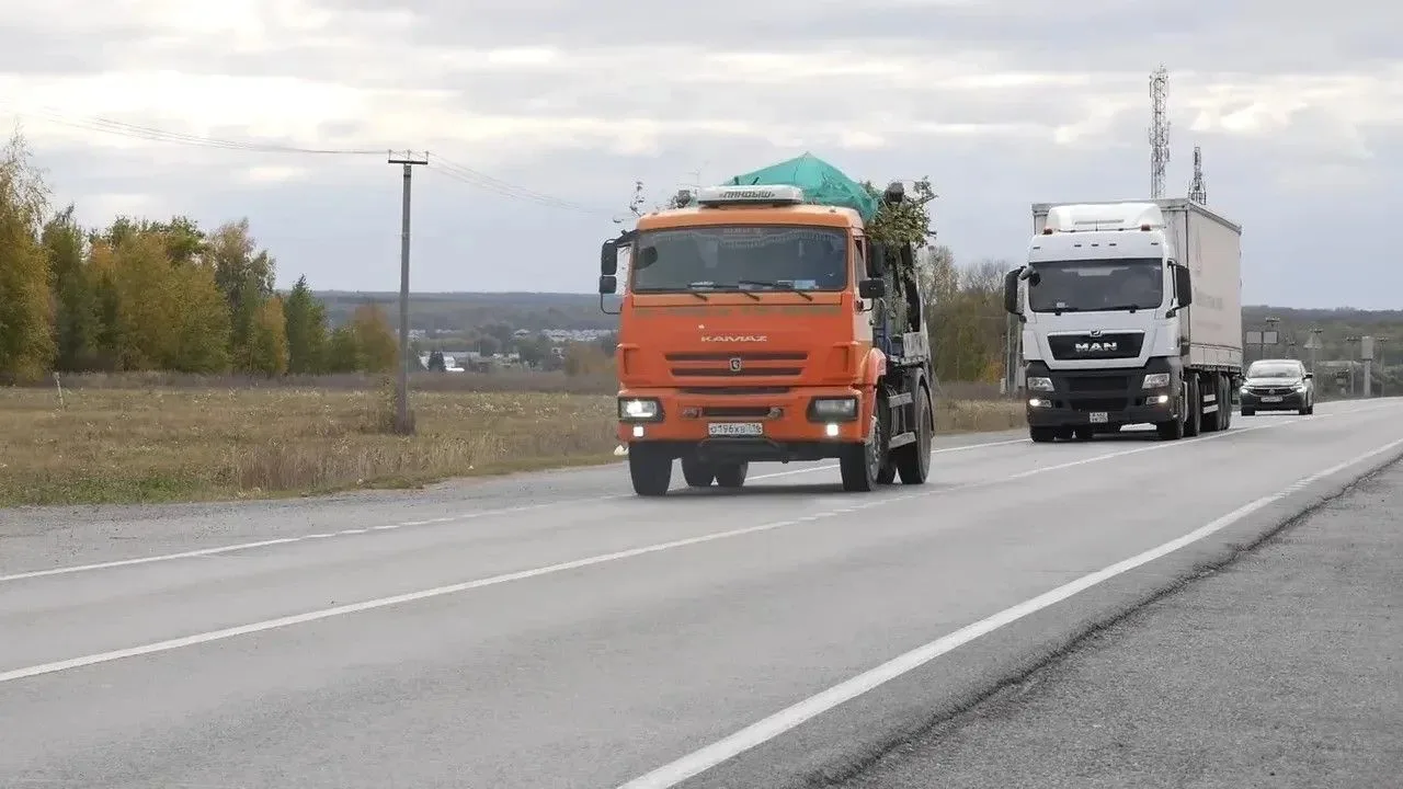 Начальник ГАИ Лениногорска рассказала, почему водители большегрузов закрывают номера