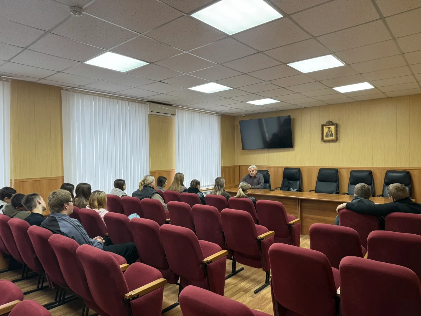 Из первых уст о современной агросфере: наши девятиклассники побывали в «Краснояружской ...