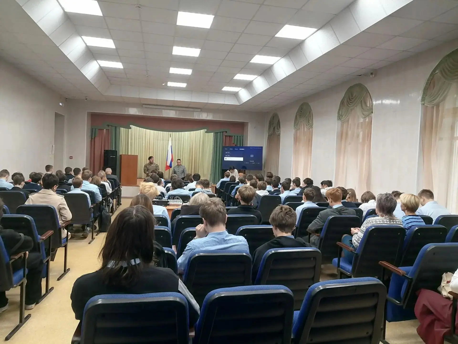 Встреча с настоящим героем: в ПИЖТ УрГУПС прошел урок мужества