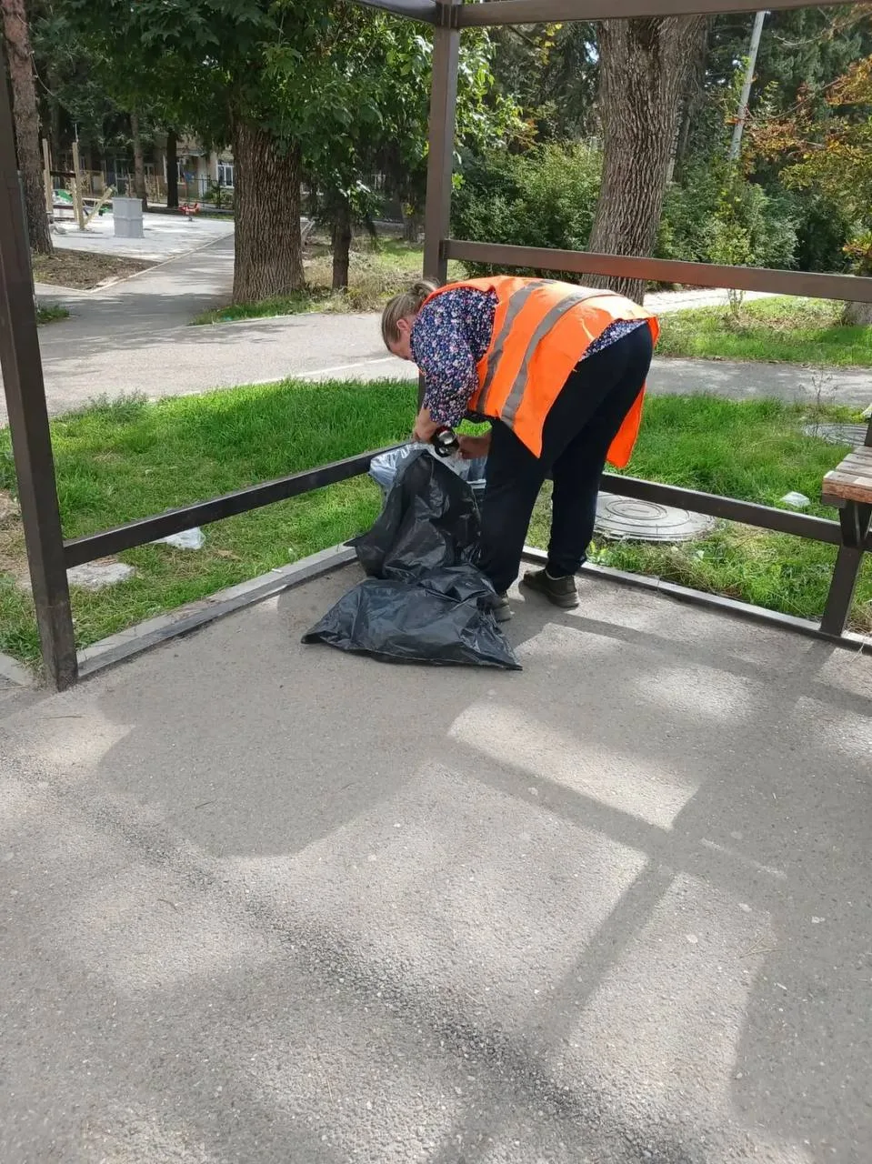🌿 Навели порядок на улице Королева