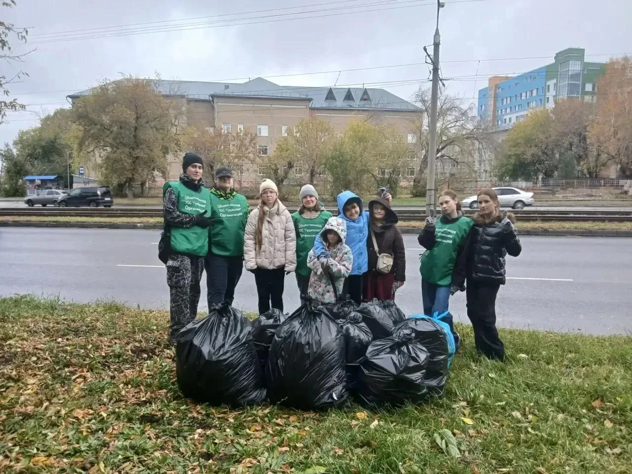 🧹 Субботник в Ленинском районе: продолжаем наводить порядок!