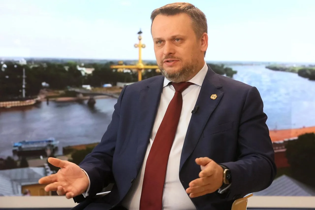 🇷🇺 Свыше 50% россиян оценивают состояние дорог как хорошее — министр транспорта Никитин
