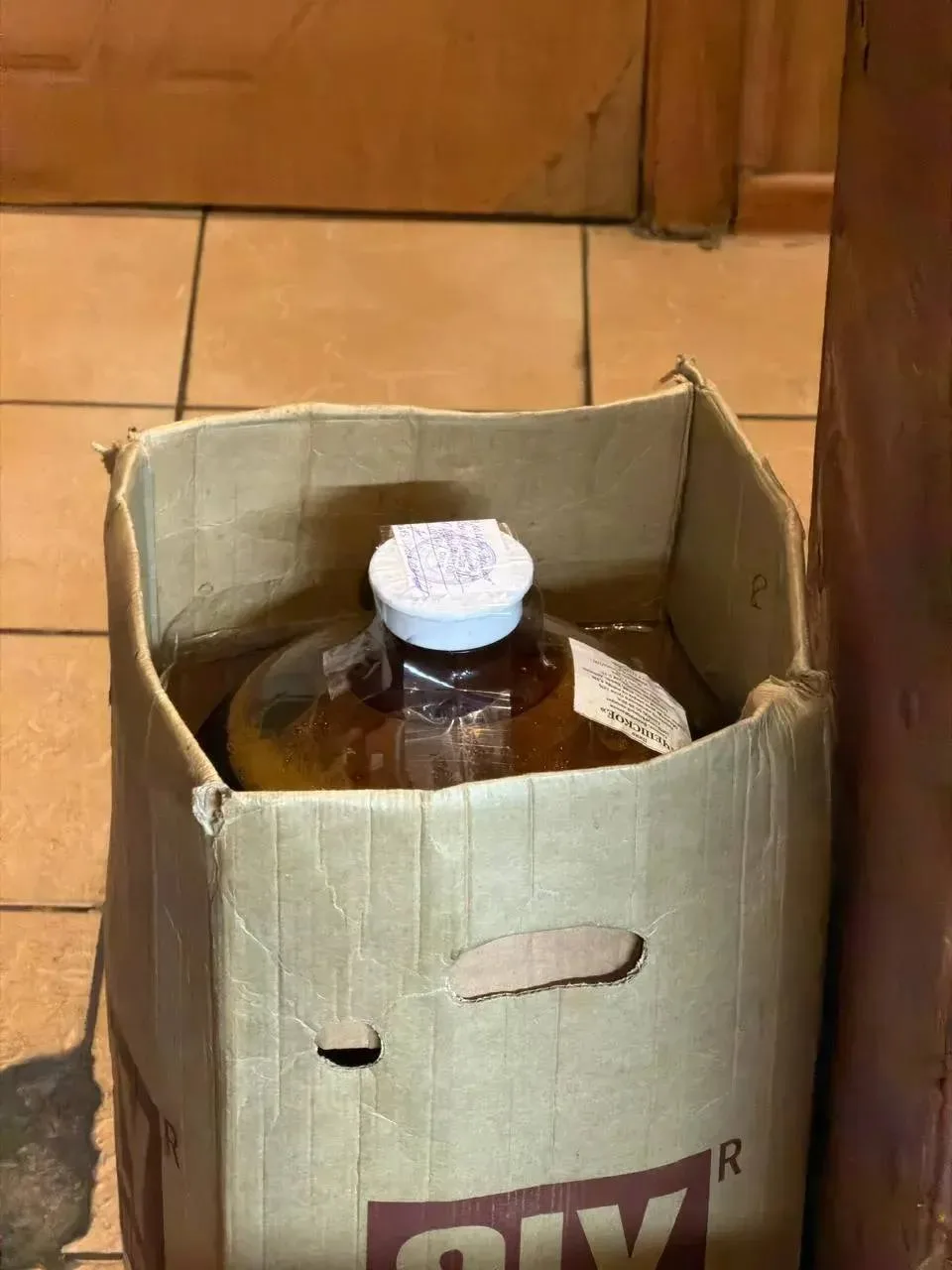 ❗440 литров вина и пива изъяли у четырёх владельцев торговых точек в Адлерском районе.