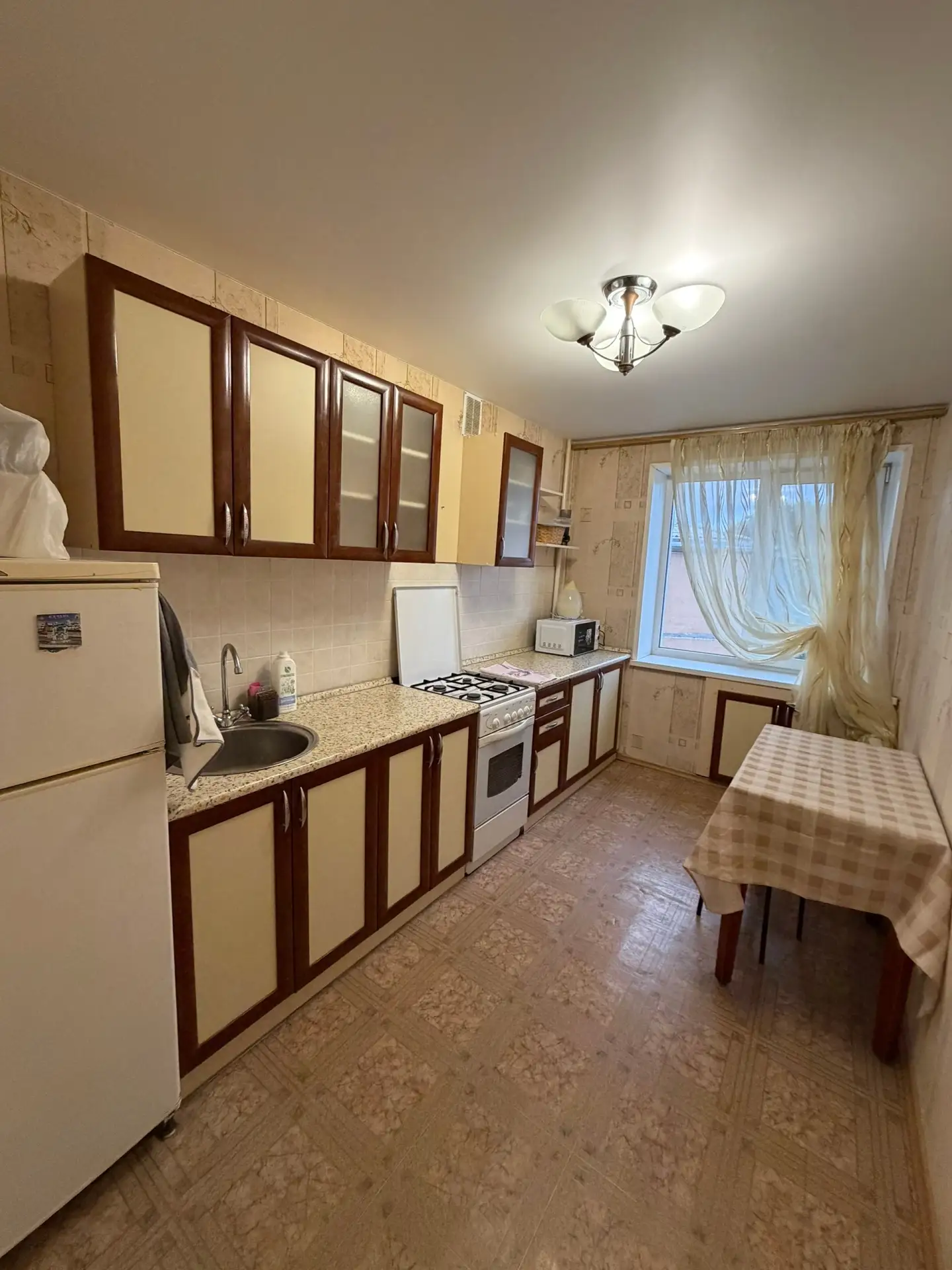 Сдаётся уютная 2-комнатная квартира площадью 48 м² вместе с лоджией. ( Партизанская 66а)