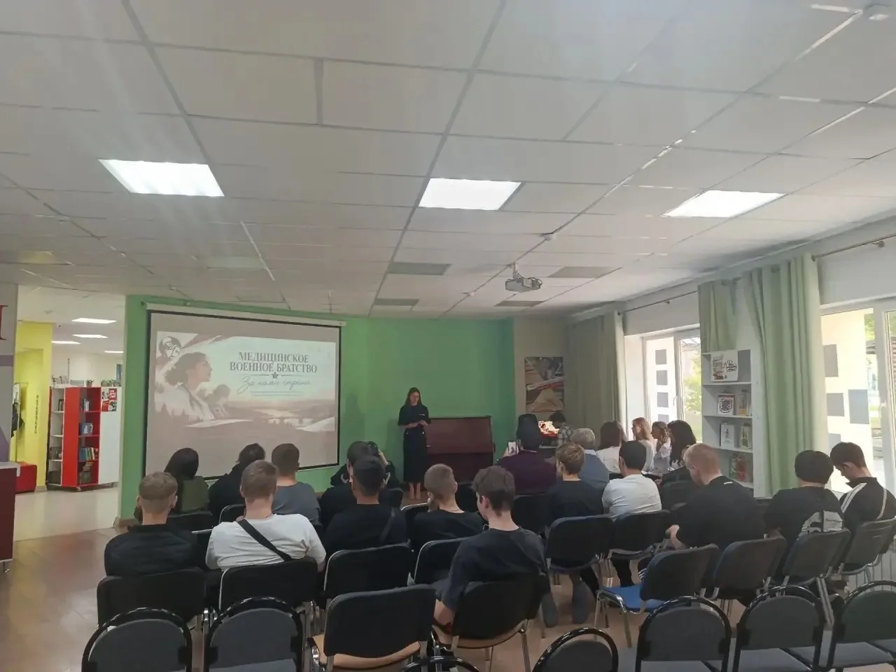 Герои в белых халатах: лекция для студентов в Саратове