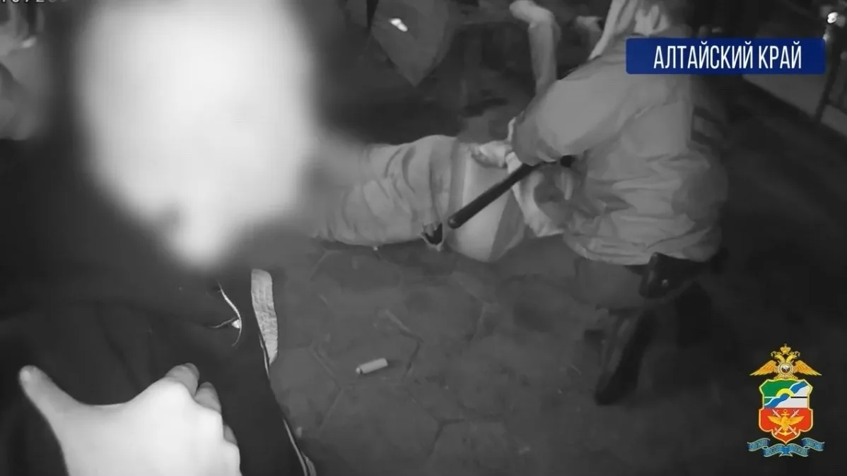 🚨 Трое пьяных пассажиров устроили дебош на автовокзале Барнаула