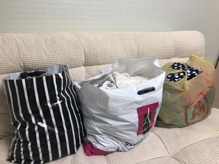 Продам большой пакет одежды на девушку/женщину размером 40/42/44/46/48/50. Все вещи кра...