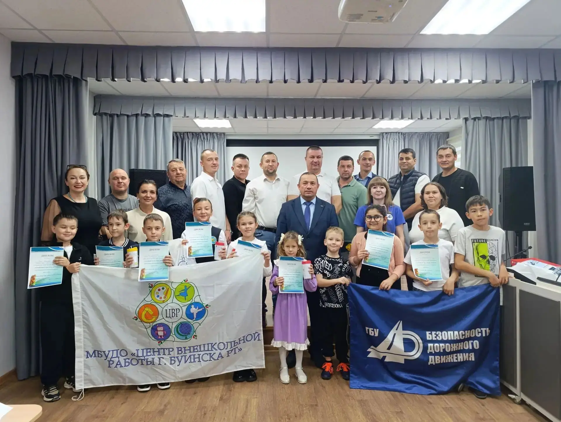 🥉 Наша гордость: семья Мухаметзяновых на пьедестале почета!
