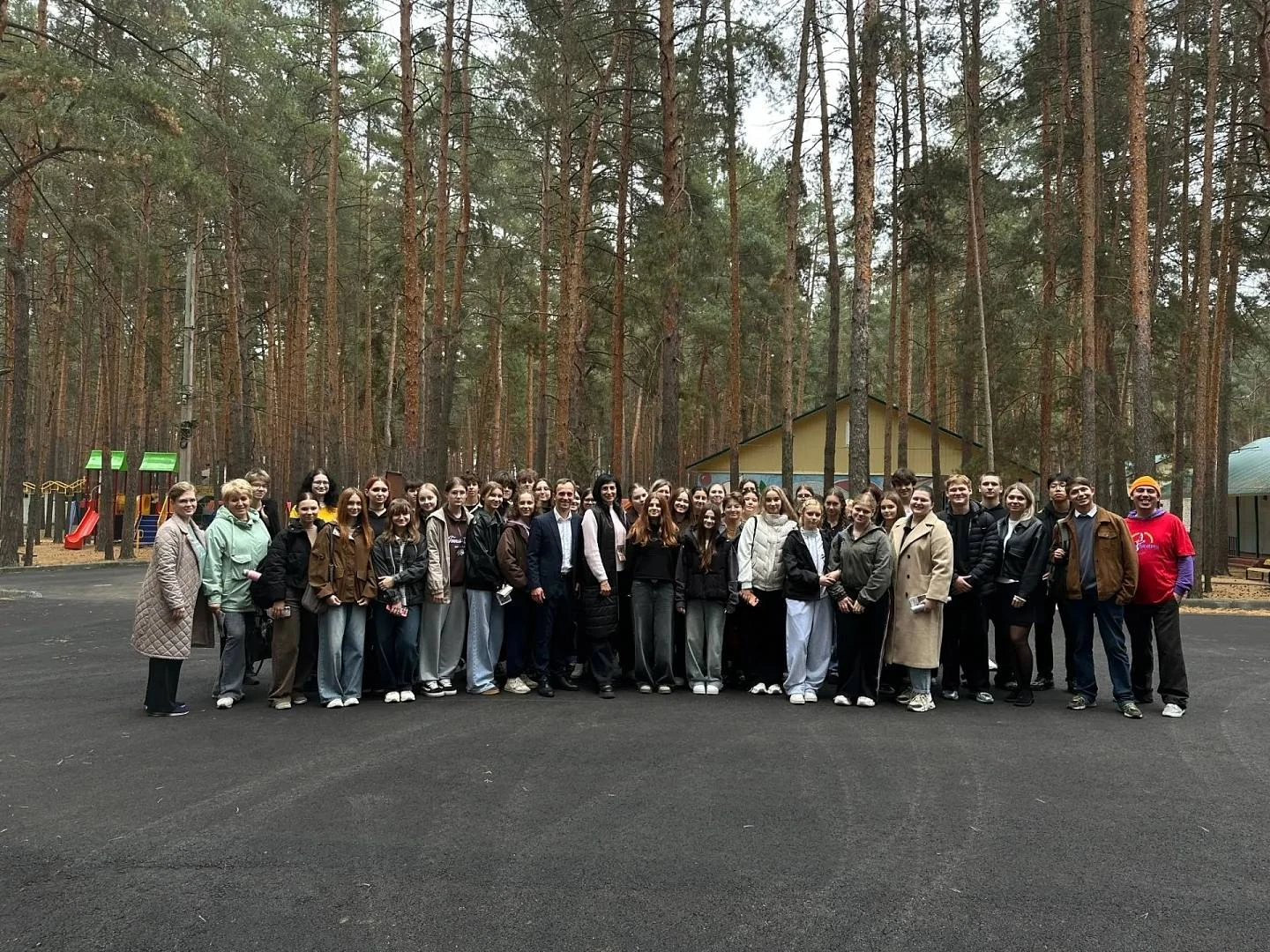 Девятиклассники, обучающиеся по профессиональной программе "Вожатый" посетили детский л...