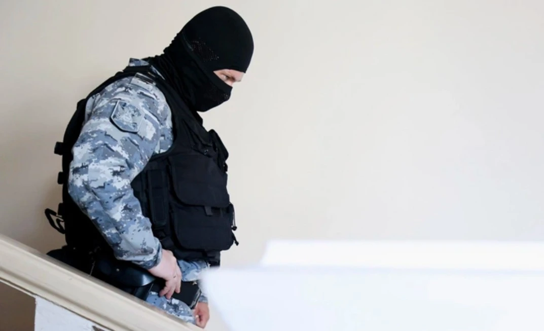 🤨 Силовики накрыли подпольный игорный клуб в Каменске‑Уральском: детали операции...
