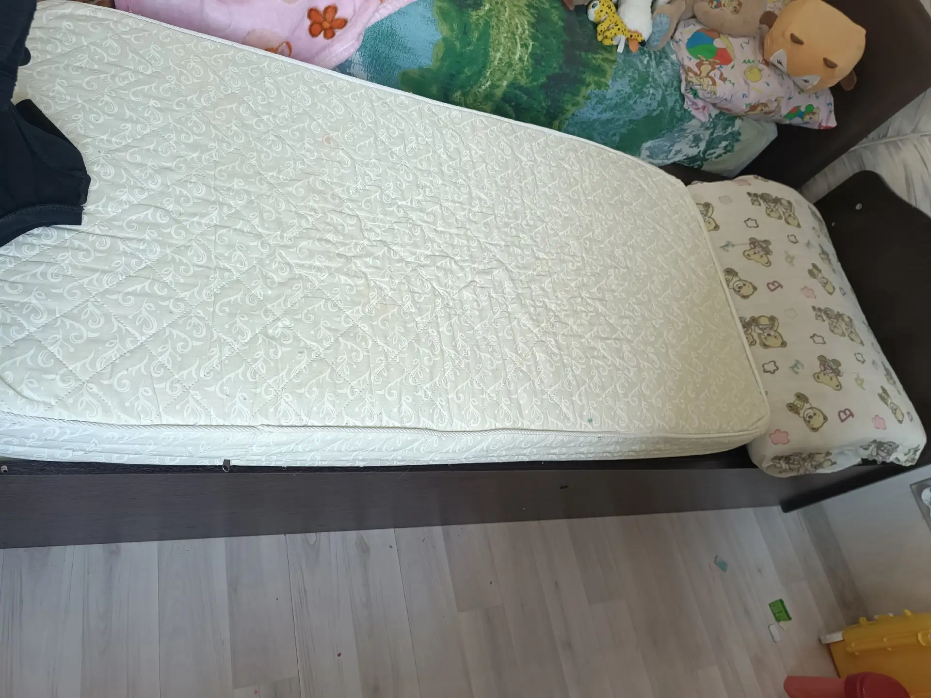 Отдам детскую кровать, состояние хорошее.