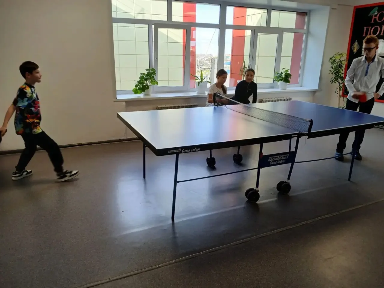 🏓 Товарищеская встреча по настольному теннису прошла на базе Звериноголовской школы! 🏓