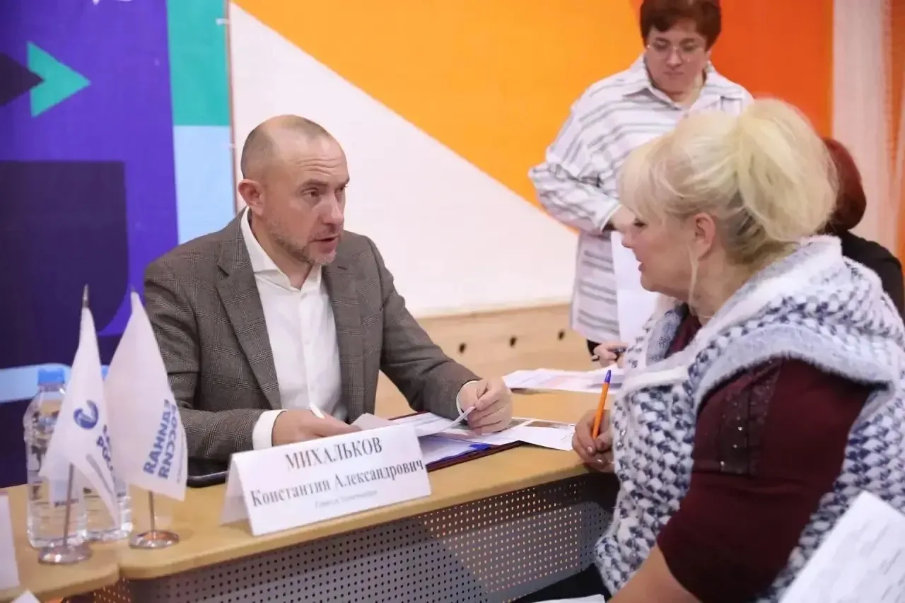 Встретились с жителями деревни Пешки в формате выездной администрации.