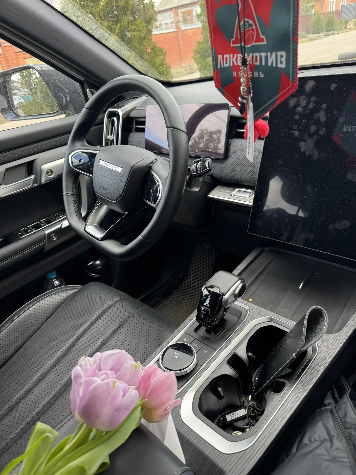 Малышки, девочки, девушки, женщины, дамы 🌸🌼🌷 с праздником 🫶🏻 пусть у нас все будет...