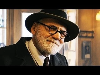 Это кино похоже на сеанс у психоаналитика: вроде бы просто разговариваешь, а в конце не...