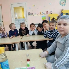 📸 Юные исследователи из Красноярского «Родничка» создали пенный вулкан​