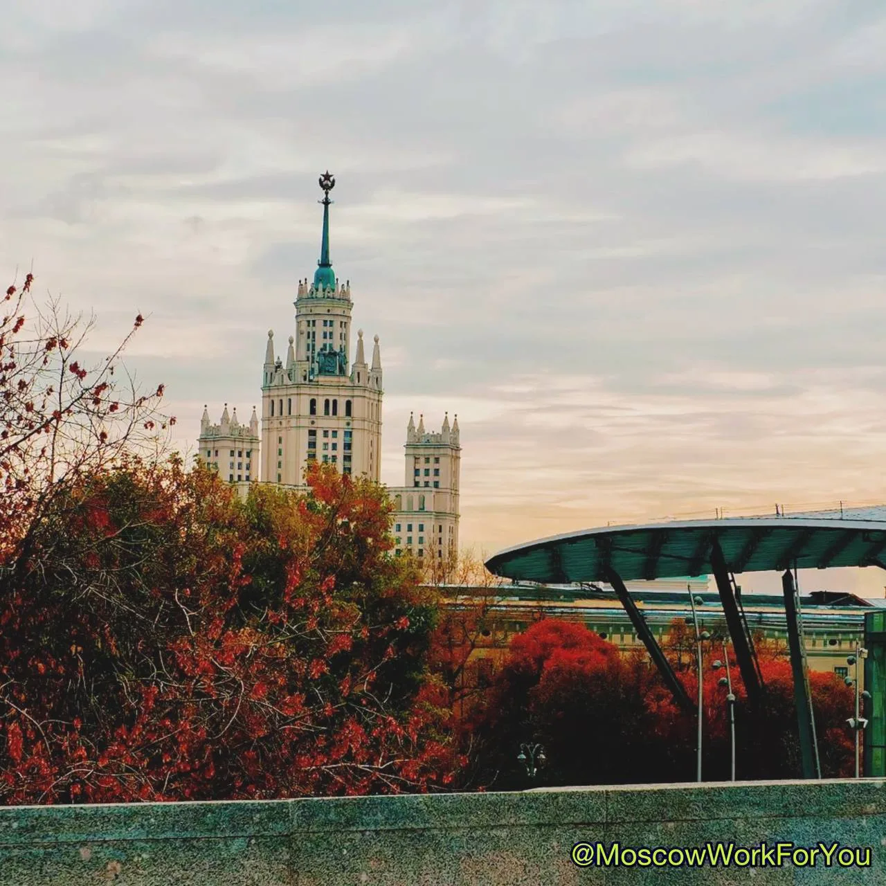 #Хостес в ресторан Brasserie 2.0 (4 500 – 4 800 ₽ за смену)