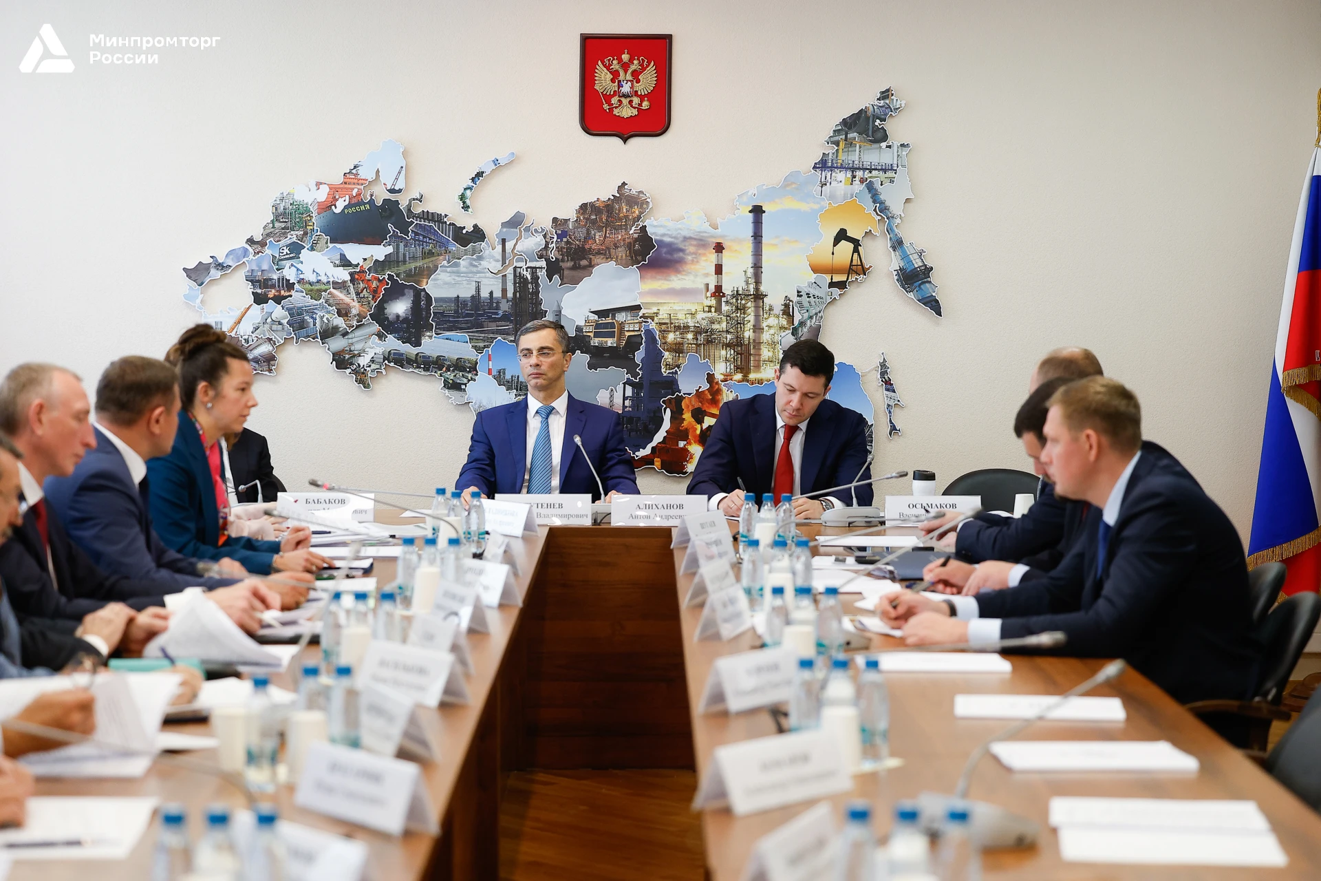 ⚡️ По госпрограммам Минпромторга России предусмотрено почти 5,9 трлн рублей