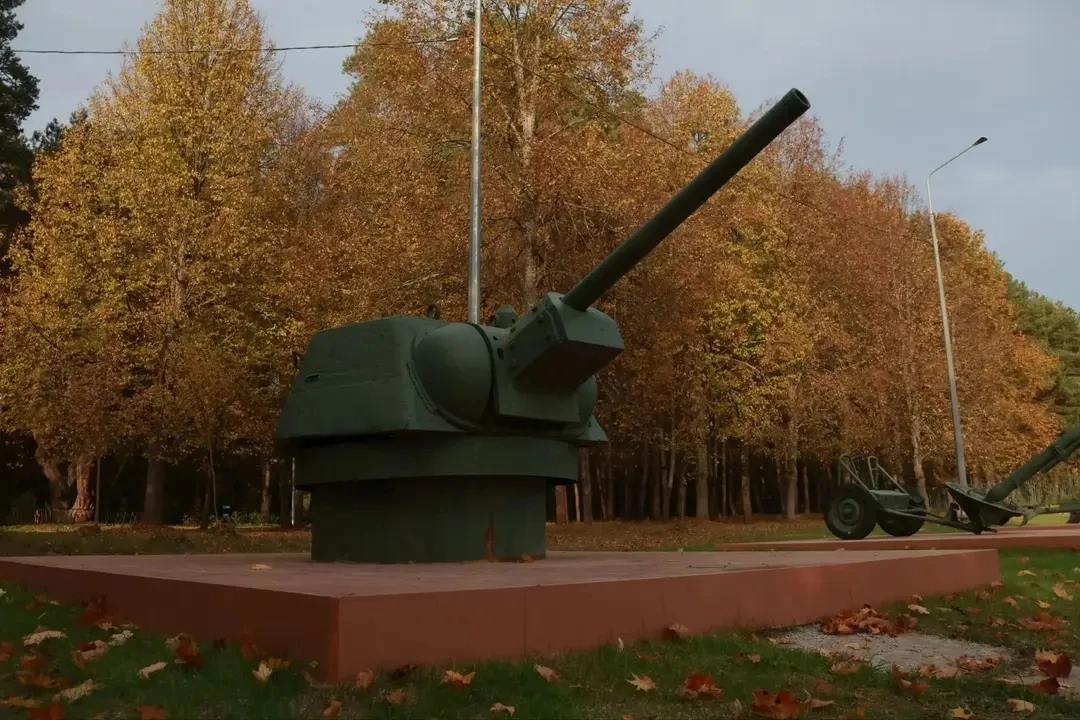 🌿 В Протвино завершили благоустройство мемориала «Рубеж обороны»