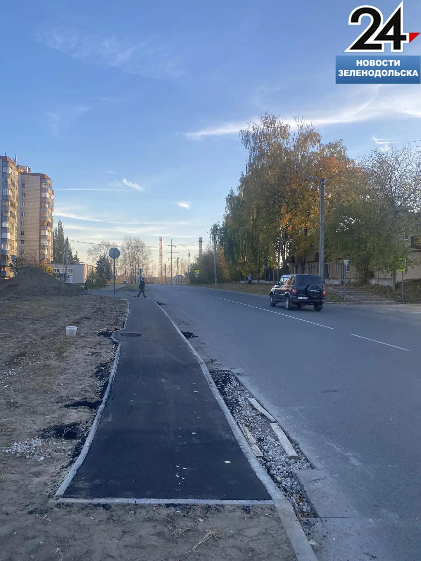 Хорошая новость: на улице Паратской идут работы по прокладке очень нужного здесь пешехо...