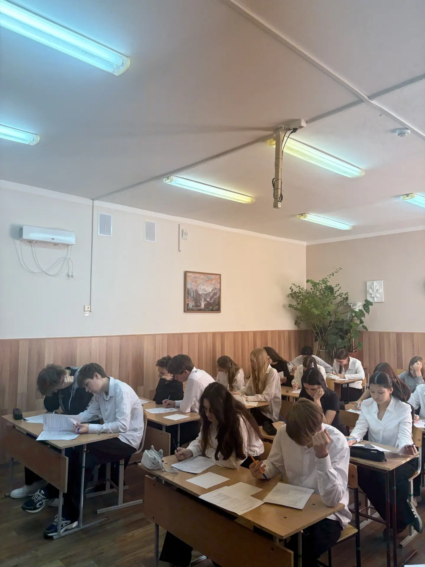 На этой неделе в нашей гимназии прошли олимпиады по ОБЗР ⛑️ химии 🧪 экологии 🌳 немецк...