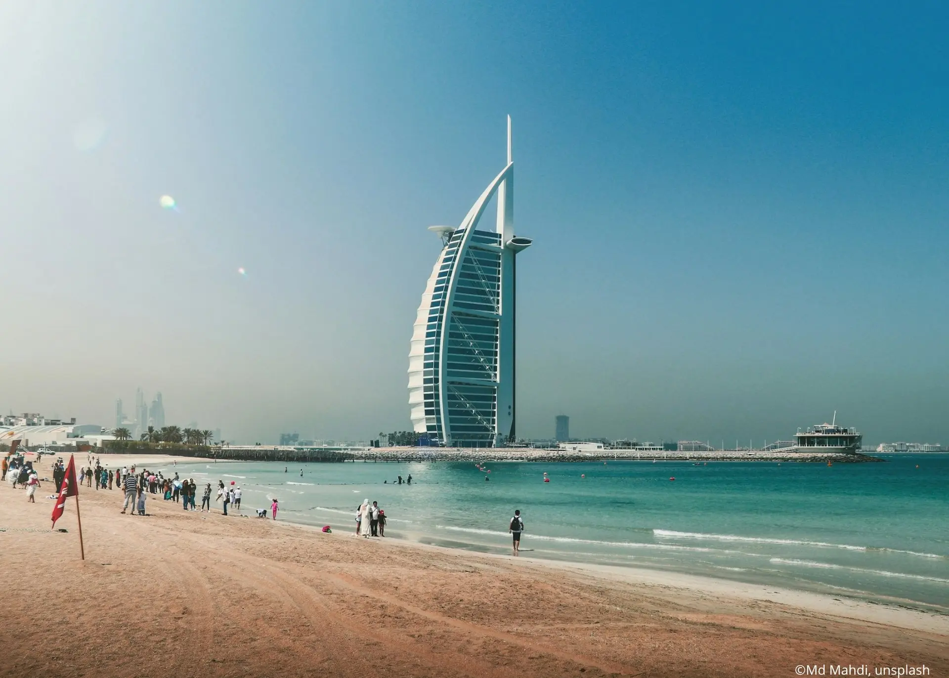 🇦🇪 ОАЭ — самое доступное пляжное направление середины октября!