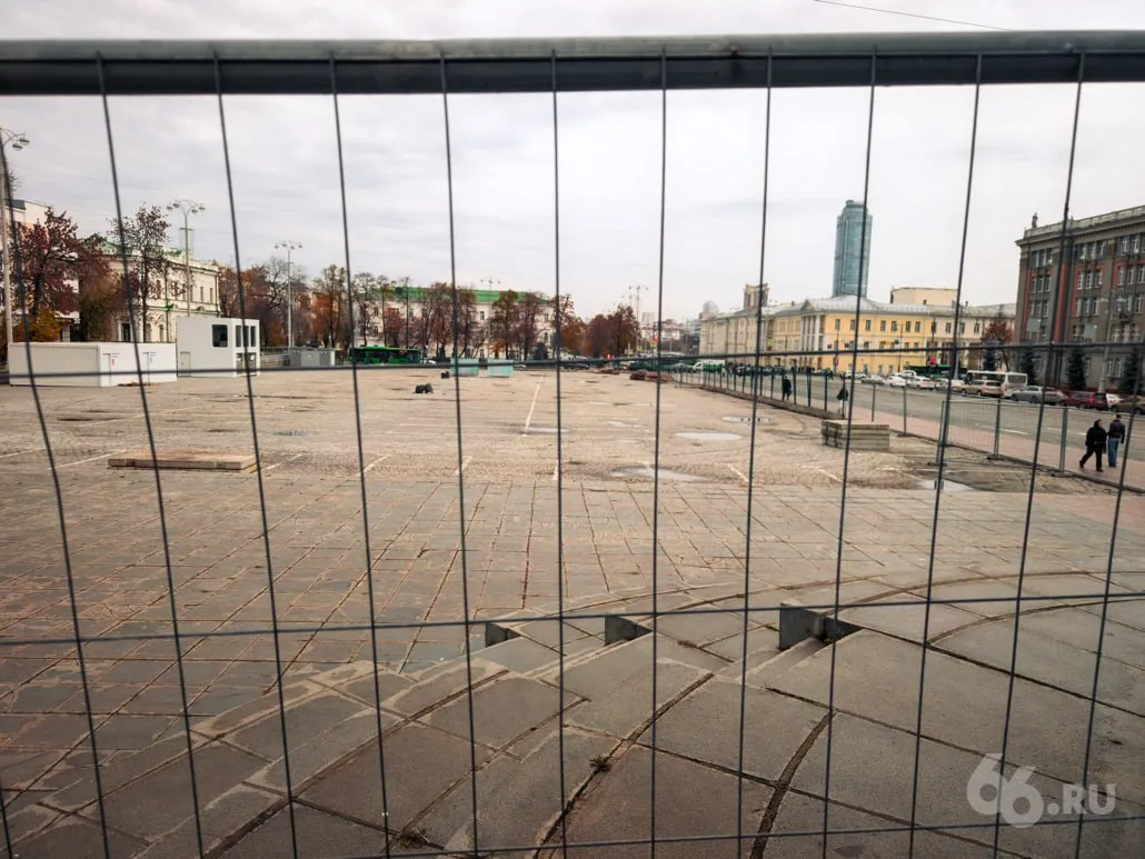 ⛸ Каток на Площади 1905 года уже начинают строить