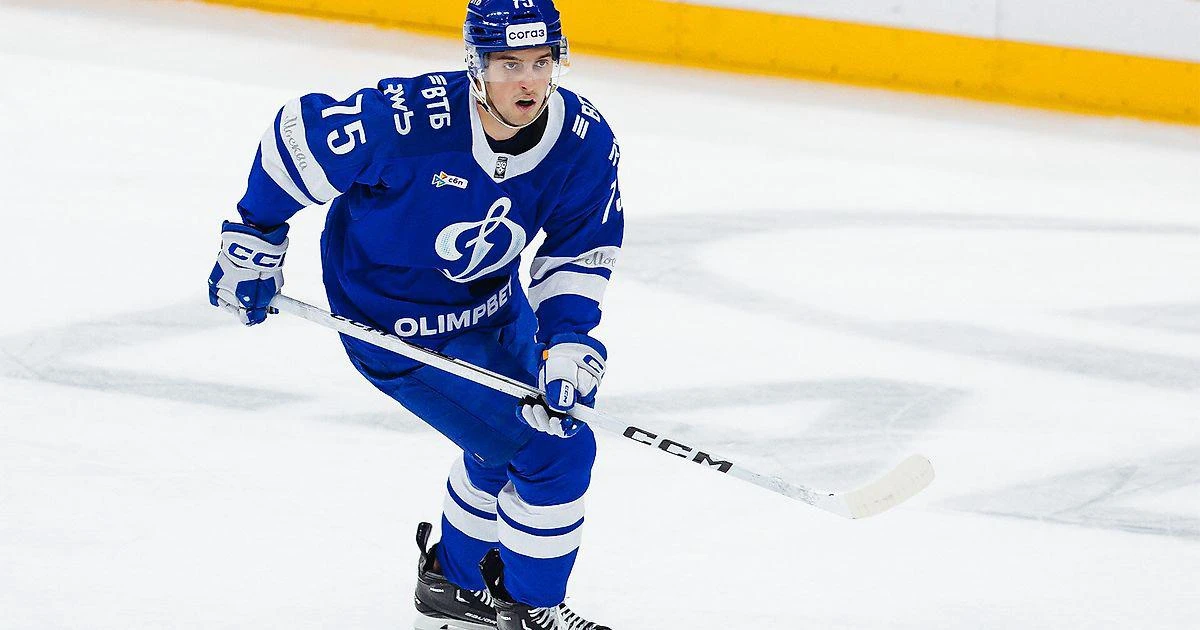 🏒 Курьёзный гол Паталахи: шайба от стекла залетела в ворота «Торпедо»