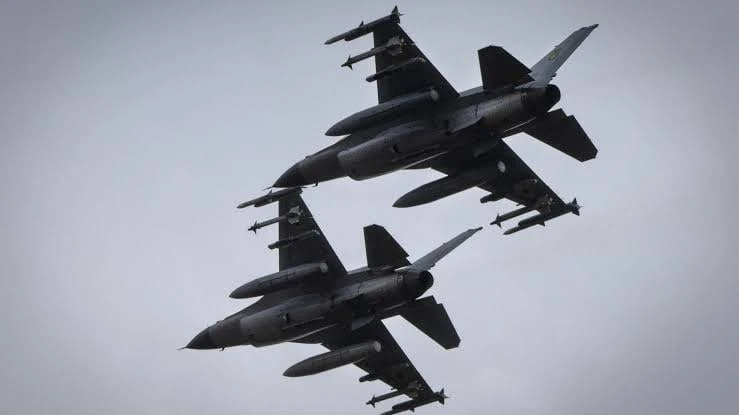 Бельгия третий год обещает Украине F-16. Пока "передали" только мусор
