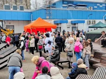 На сельскохозяйственной ярмарке в Вяземском округе — широкий выбор продукции от местных...