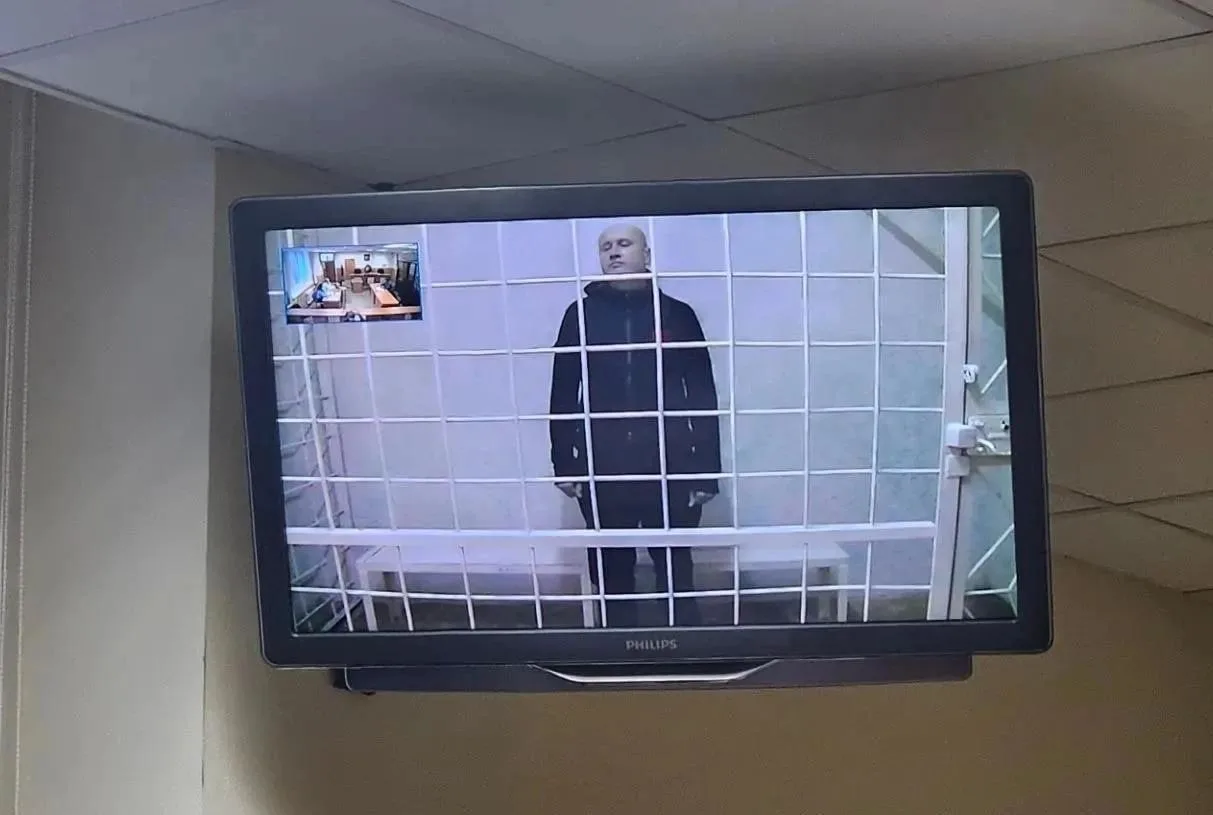 Главу Нижней Павловки Сергея Охотина, обвиняемого в мошенничестве, отпустили из СИЗО