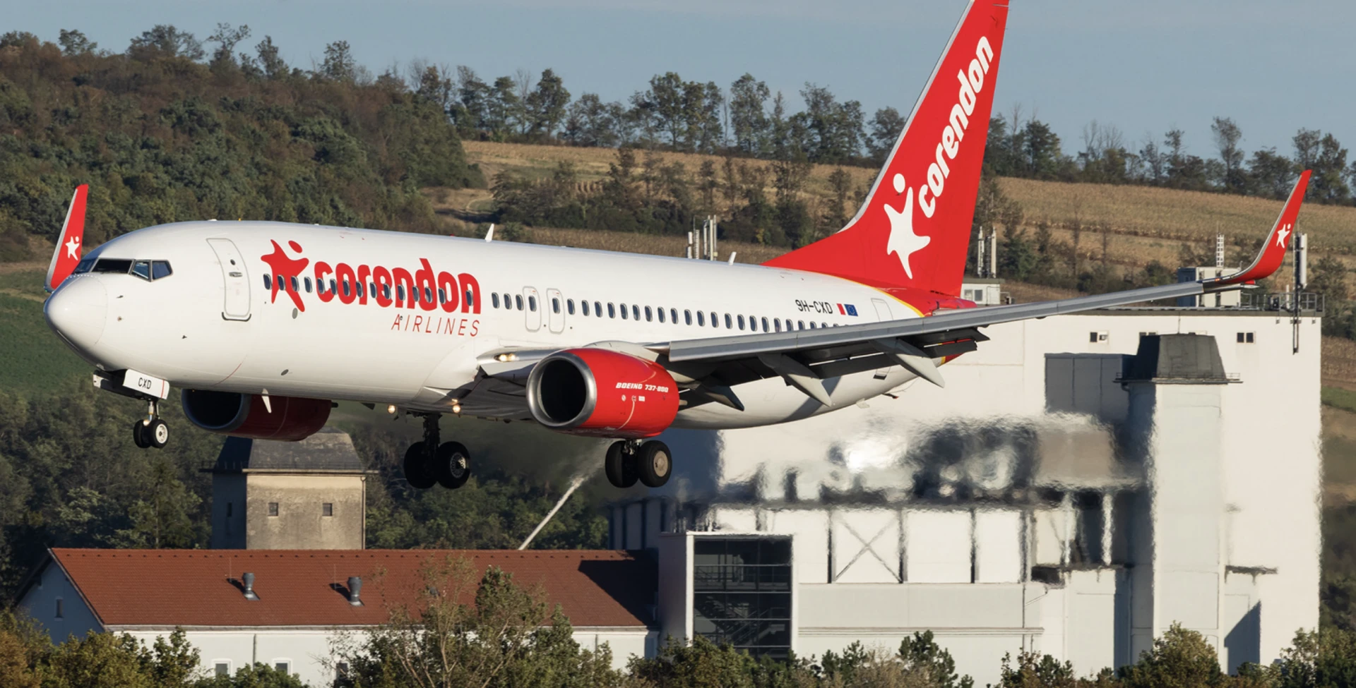 ✈️ Ложная тревога об угоне: Boeing 737 Corendon перехвачен истребителями над Европой