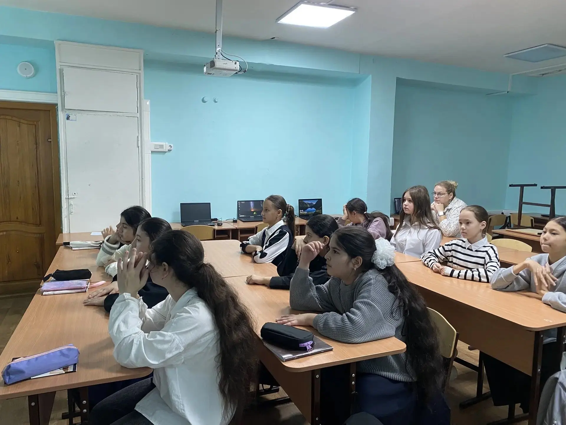 Пятиклассники познакомились с искусственным интеллектом и 3D-моделированием