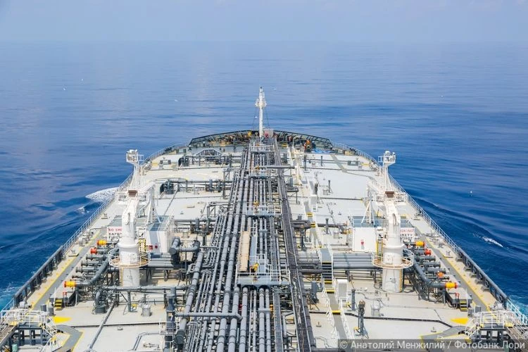 Двенадцать недель вверх: танкерный фрахт для российской нефти не знает тормозов