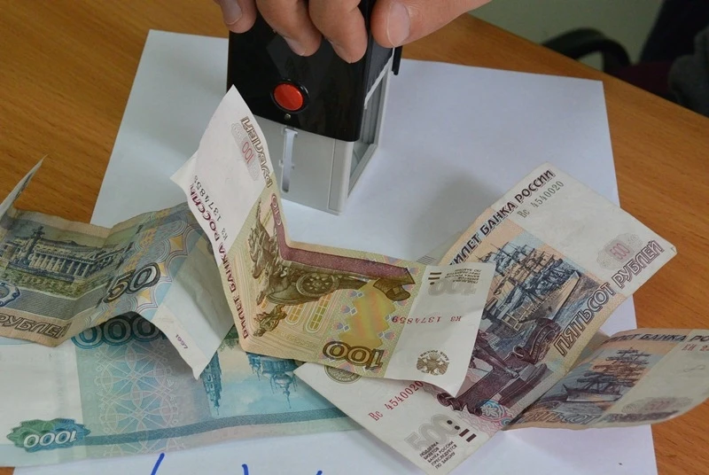 Замглавы Благовещенского округа дважды наказали за просрочки