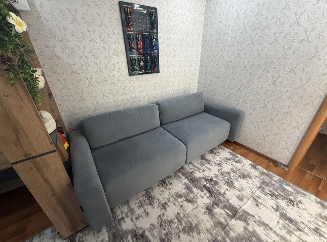 Продам диван Монблан 230см , идеальное состояние, 35 тр. Слиппер отдам даром вместе с д...
