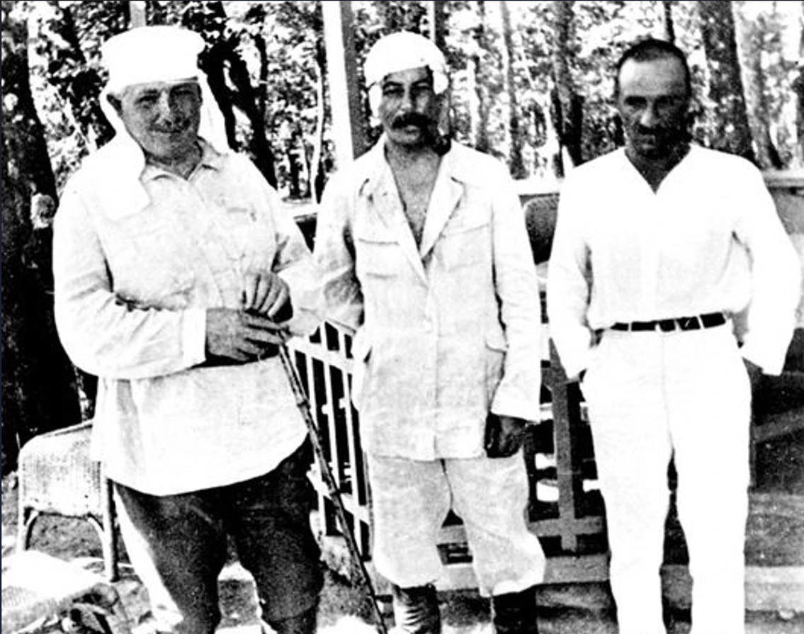 90 ЛЕТ НАЗАД, ОСЕНЬЮ 1936 ГОДА НА ЗАПАДЕ РАСПРОСТРАНИЛСЯ СЛУХ О ТОМ, ЧТО ОТ ТЯЖЕЛОЙ БОЛ...