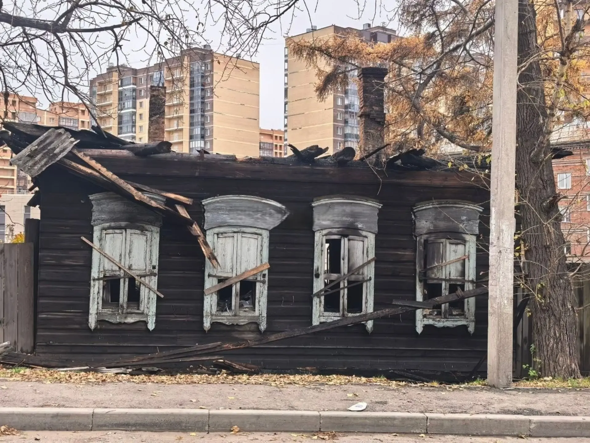 🏚На Красных Мадьяр, 24 сожгли деревянный дом.